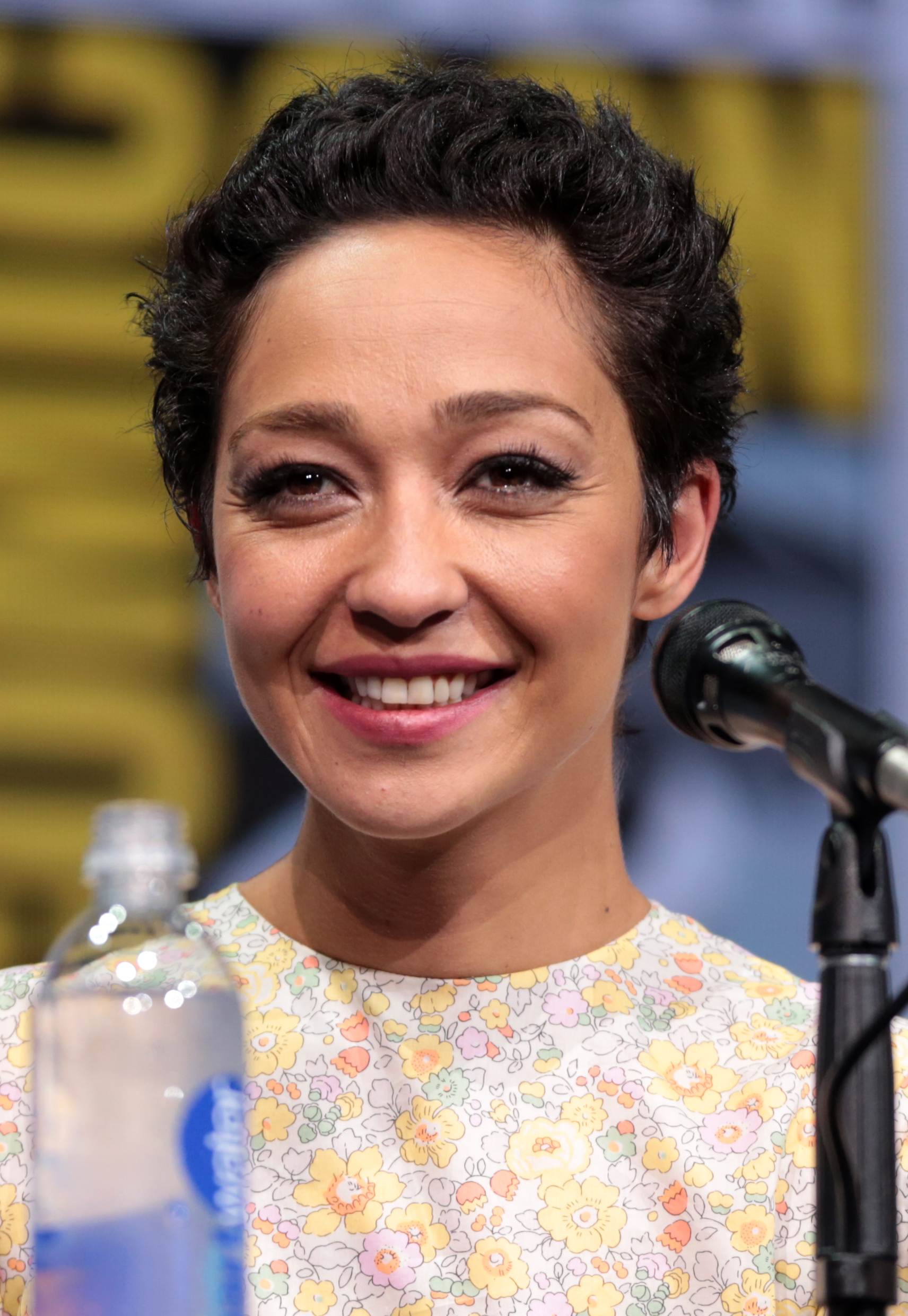 How tall is Ruth Negga?